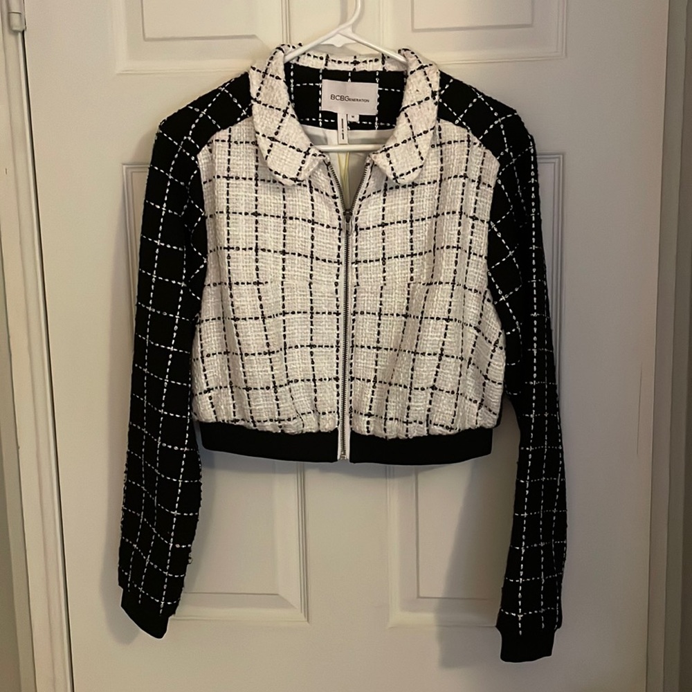 BCBG Checkered cropped bomber jacket NWT
